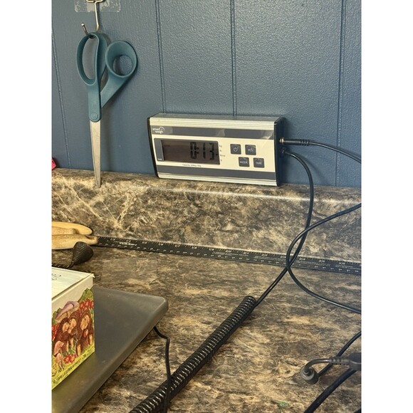 Vintage Pair of Resin Hedgehog Figurines Decor Leonardo Collection w/Boxes - Picture 8 of 8